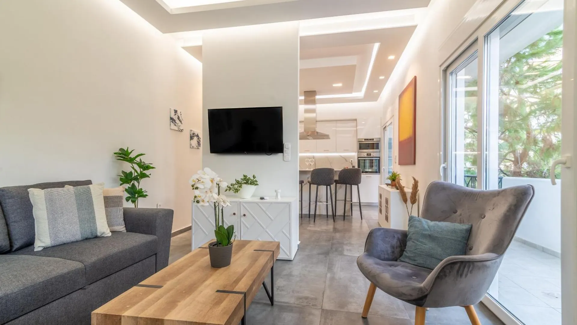 Misty Grey Apartment Near City Centre Heraklion   Heraklion (Crete)
