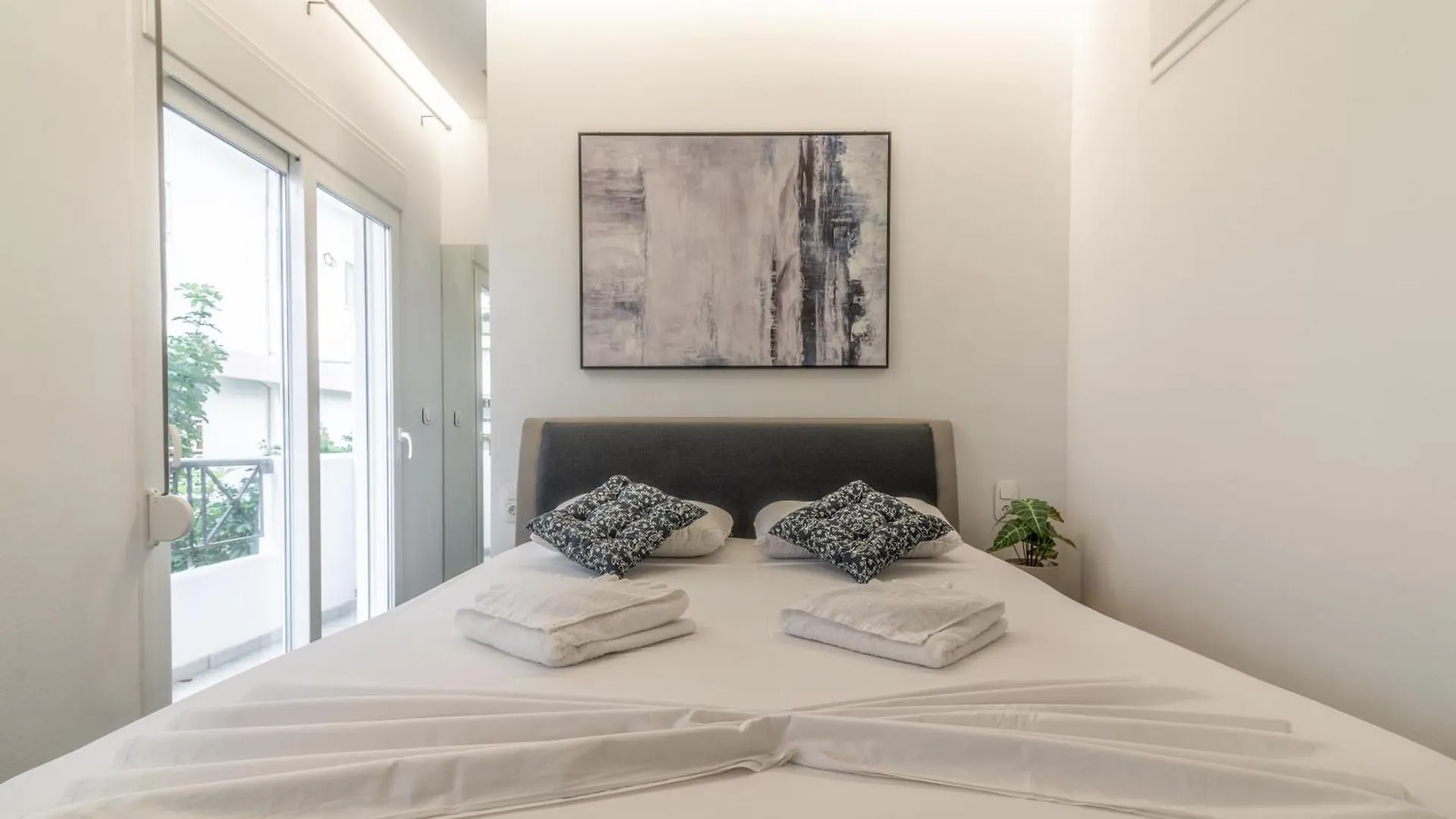 Misty Grey Apartment Near City Centre Heraklion  Heraklion (Crete)