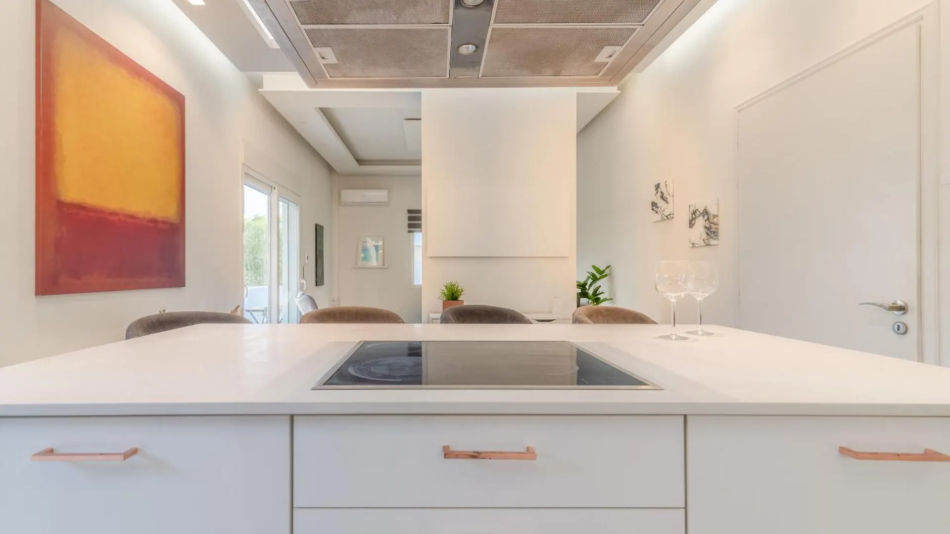 Misty Grey Apartment Near City Centre Heraklion